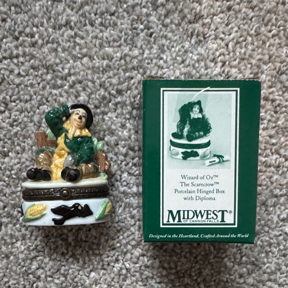Vintage Wizard of Oz Scarecrow Midwest of Cannon Falls Porcelain Hinged Box